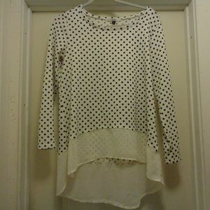 DARLING IN DOTS CLASSIC GIRL DOTS WELFTH & TOWNE AND RUFFLES KNIT BLOUSE…
